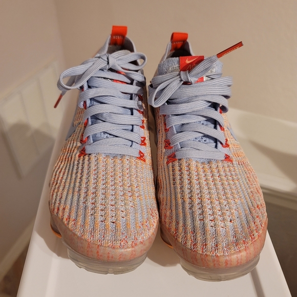Nike Shoes - ***SOLD***Nike Vapormax women size 7
